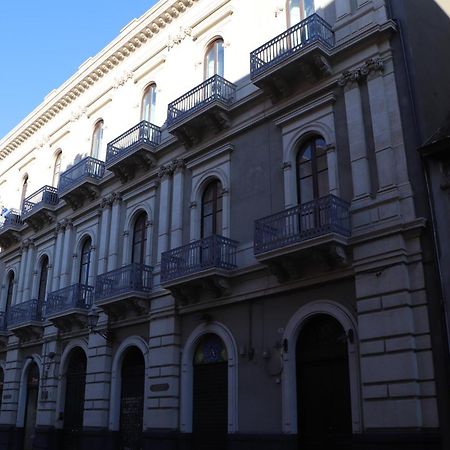 Domus Iole Appartamento Nel Centro Storico CTA Exteriér fotografie