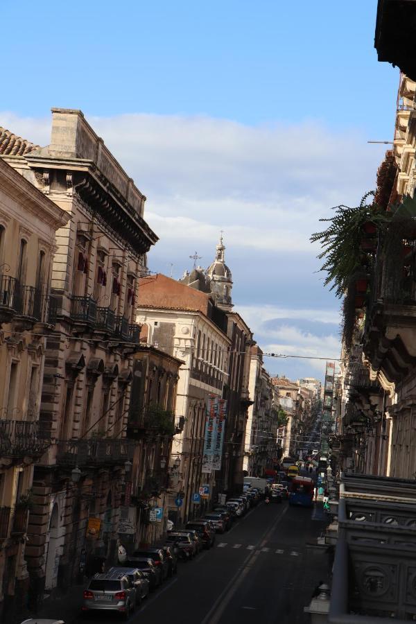 Domus Iole Appartamento Nel Centro Storico CTA Exteriér fotografie