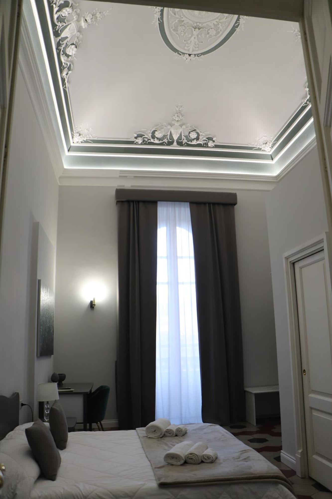 Domus Iole Appartamento Nel Centro Storico CTA Exteriér fotografie